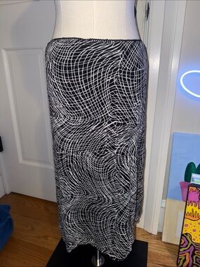 Black & White Swirl Maxi Skirt